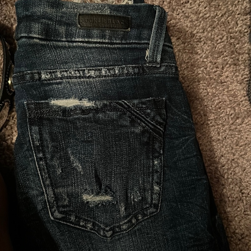 Buckle Black